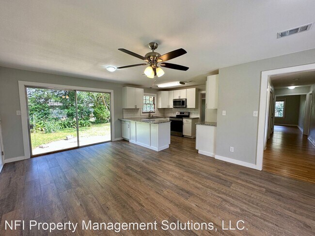 Foto del edificio - 3 br, 2 bath House - 820 Gerhardt Drive