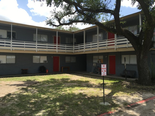 Building Photo - Rozewood Apartments