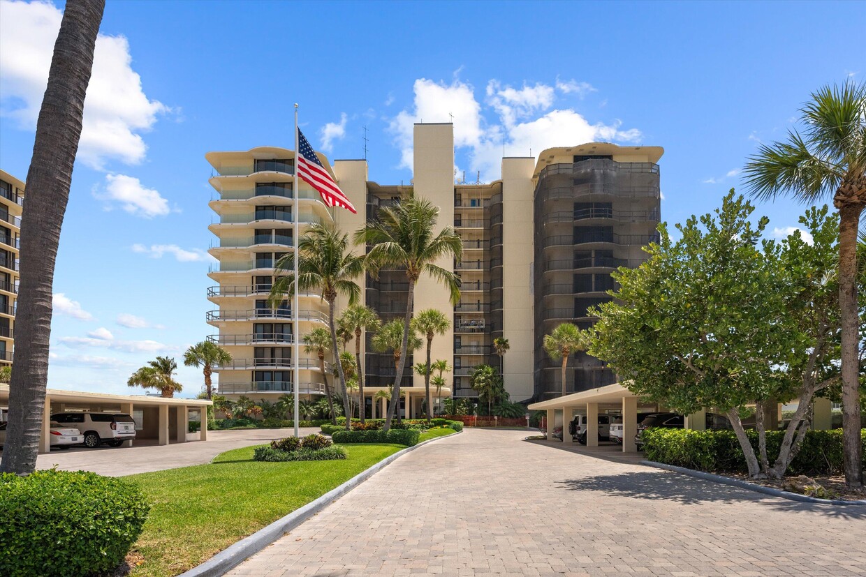 Foto principal - 100 S Beach Rd