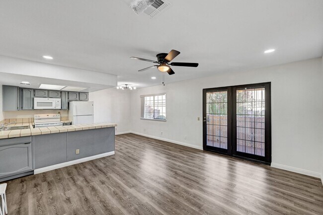 Foto del edificio - Clean and Ready to Move-in