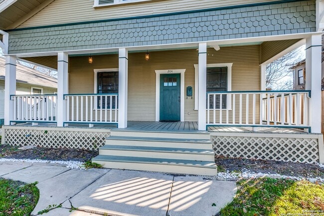 Foto del edificio - RENOVATED MAHNCKE PARK COTTAGE