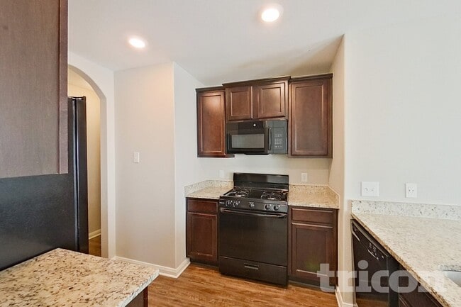 Foto del edificio - 4215 Calla Dr