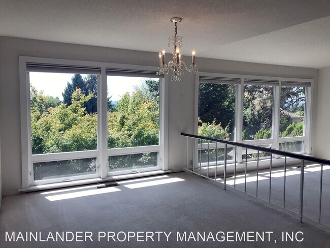 Foto del edificio - 3 br, 2.5 bath House - 14 YORICK ST