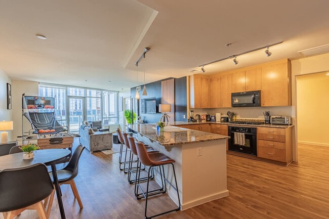 Building Photo - 44 W Monroe St