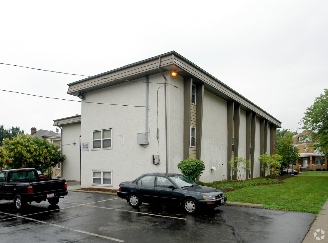 Foto del edificio - 133 E Lane Ave