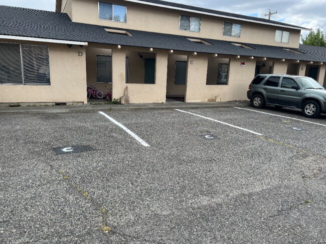 Building Photo - 1804 W 21st Ave