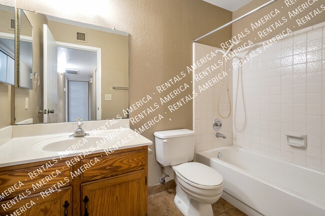 Foto del edificio - 5136 E Evergreen St