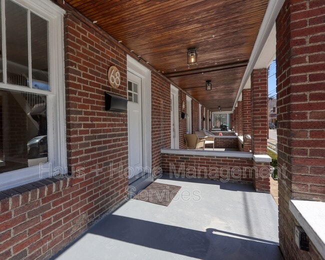 Building Photo - 68 Dewey St