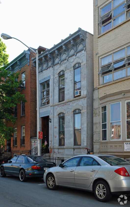 Foto del edificio - 2140 5th Ave