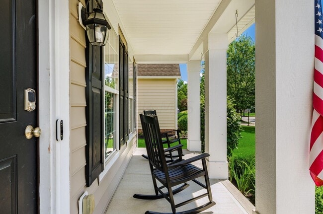 Foto del edificio - 8366 Marwithe Pl