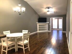 Building Photo - 208 Harvester Dr