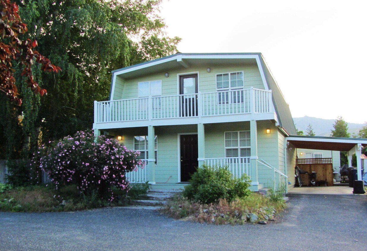 320 N Elliott Ave, Wenatchee, WA 98801 House Rental in Wenatchee, WA