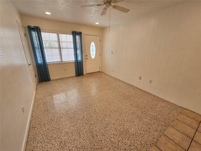 Foto del edificio - 2168 Wood St