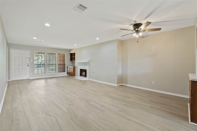 Foto del edificio - 200 Panorama Dr