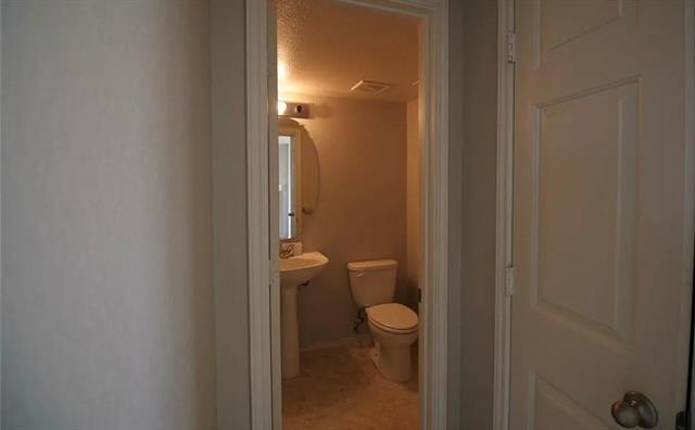 Foto del edificio - 4028 Thoroughbred Trail