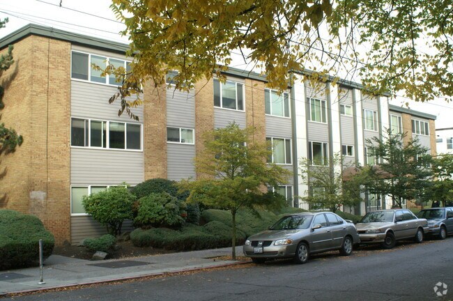 Building Photo - 1707 Boylston Ave