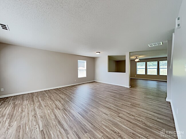 Building Photo - 6607 Fawn View Dr