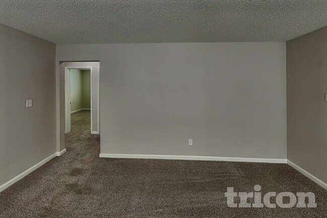 Foto del edificio - 1836 Farm Meadow Dr