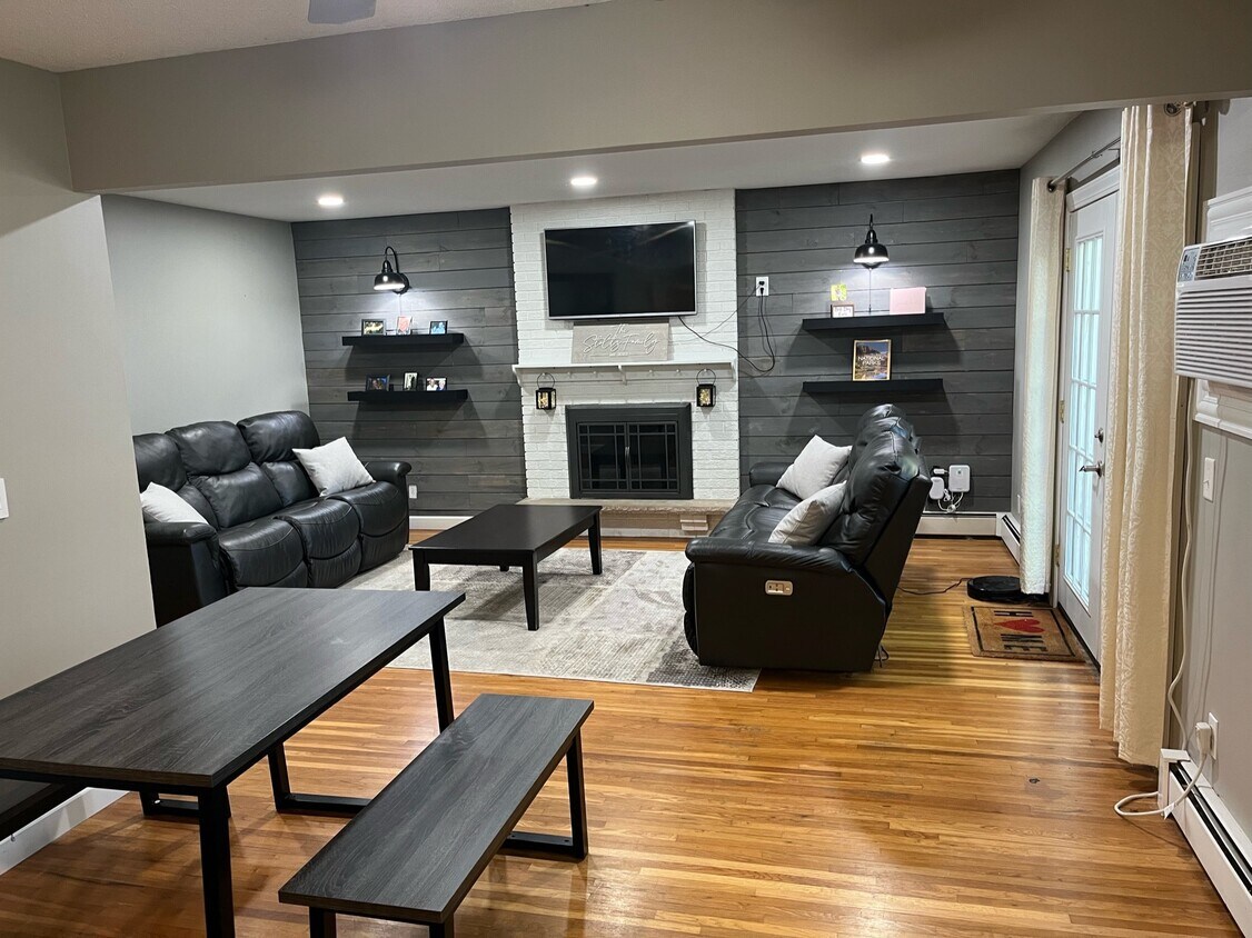 Foto principal - 6112 Birchwood Rd