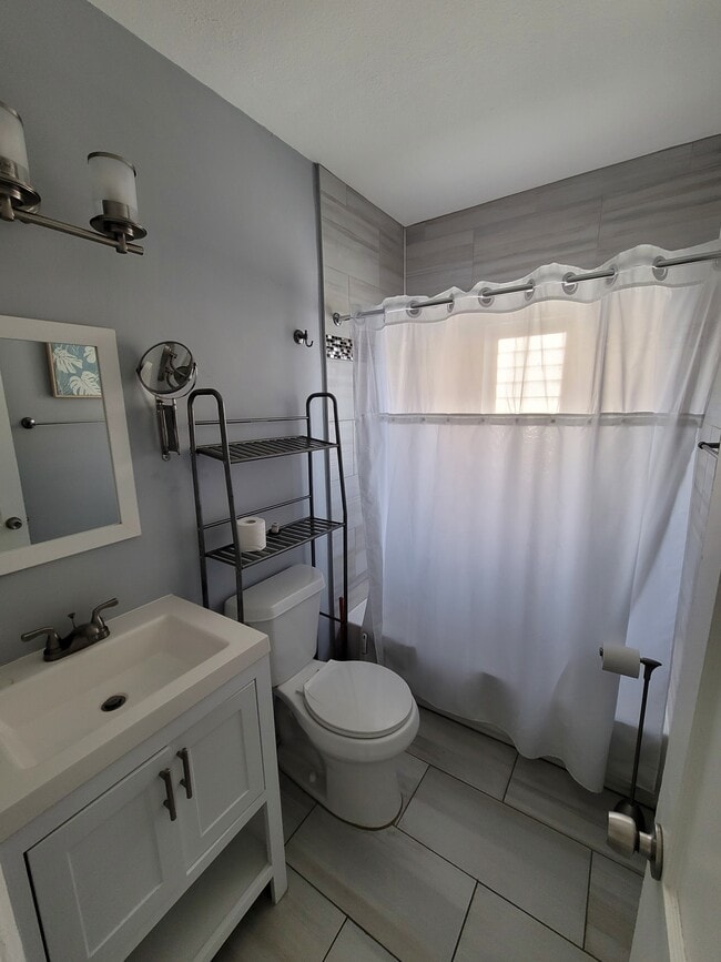 Bathroom - 855 SW 7th St