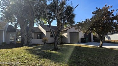 Building Photo - 1731 Bluebird Ct