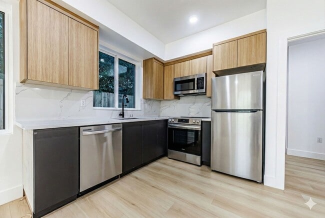 Foto del edificio - 1656 S Hayworth Ave