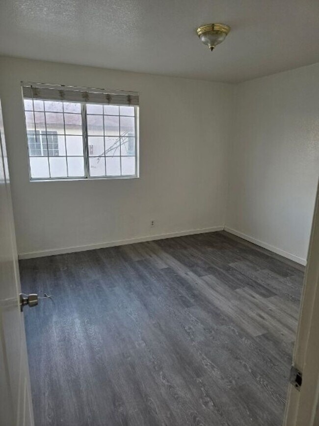 Building Photo - 16594 Orange Way