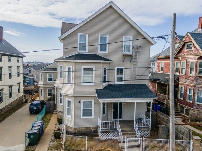 Foto del edificio - 1029 Plymouth Ave