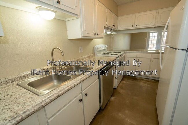 Building Photo - 914 Shiloh St
