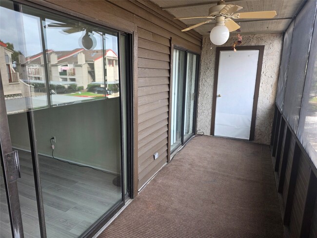 Foto del edificio - 3025 Walnut Bend Ln