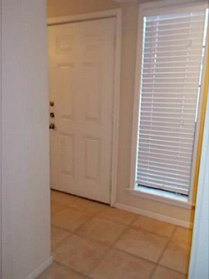 Building Photo - 2533 Cross Timbers Dr