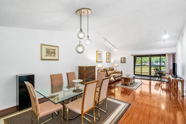 Foto del edificio - 10137 Mangrove Dr