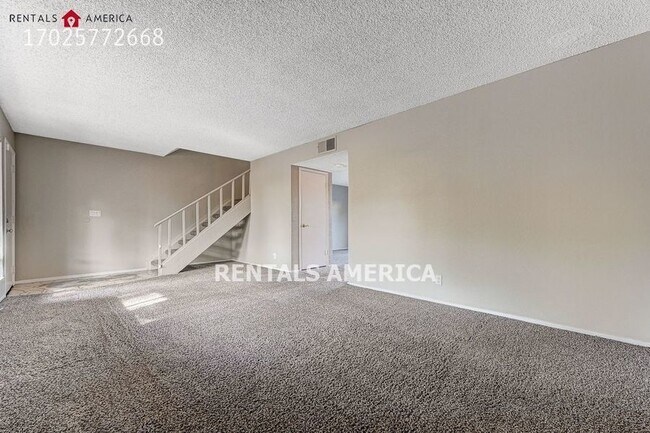 Foto del edificio - 3301 Fairview Ln