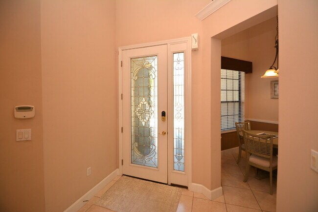 Building Photo - Furnished townhome! Located in Plantation ...