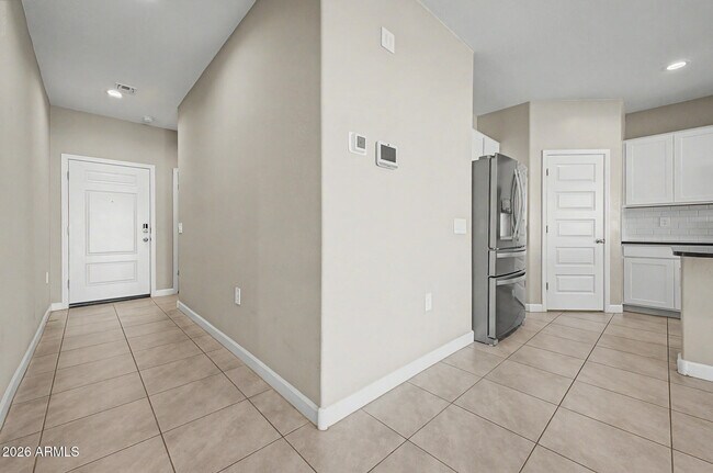 Foto del edificio - 24056 W Watkins St