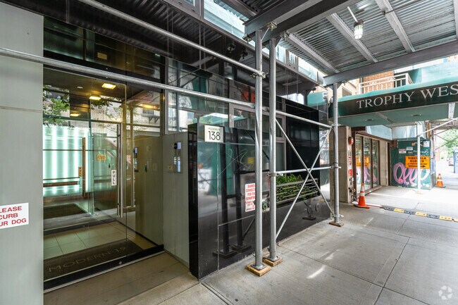 Entrance - Modern 19
