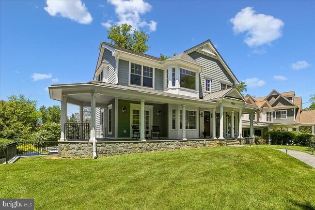 Foto del edificio - 7800 Radnor Rd