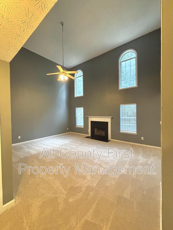 Building Photo - 4504 Carriage Park Dr
