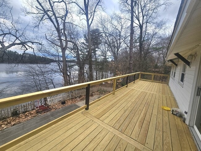 Foto del edificio - 1115 Old Connecticut Path