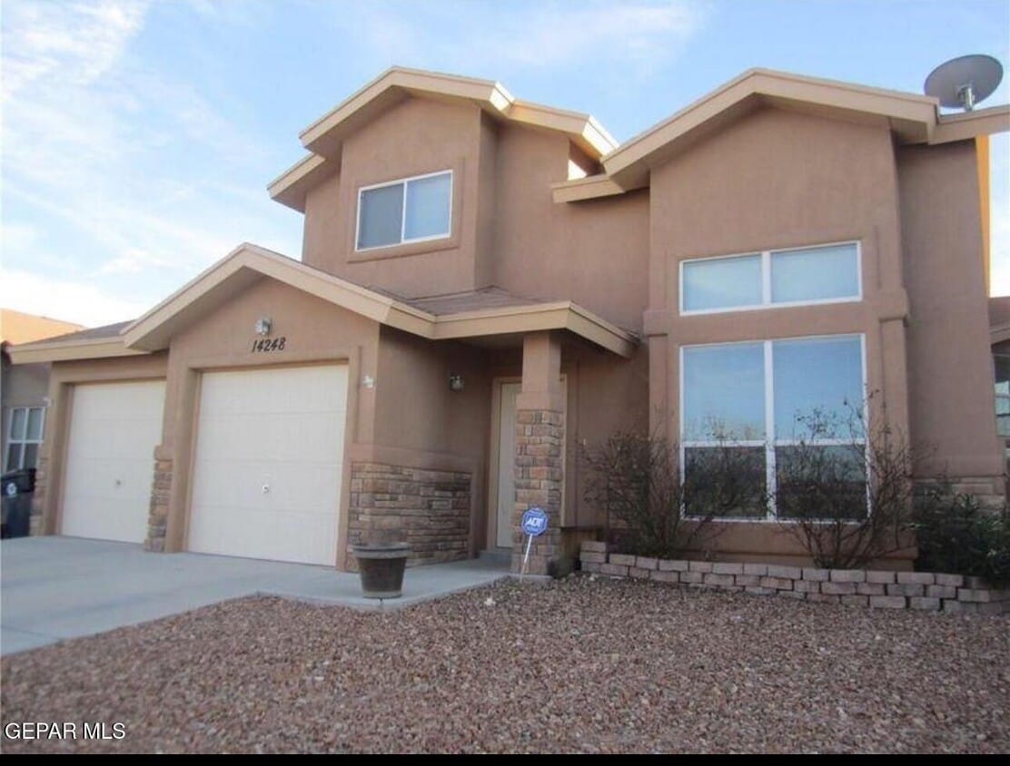 Foto principal - 14248 Firewood Dr