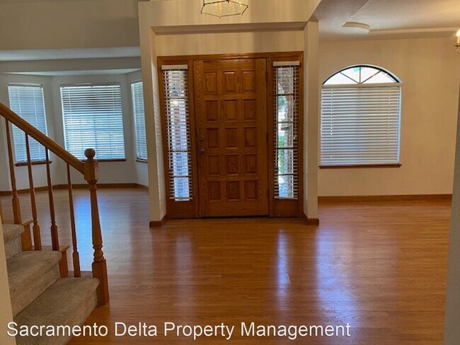Foto del edificio - 4 br, 3 bath House - 5018 Clairmont Drive