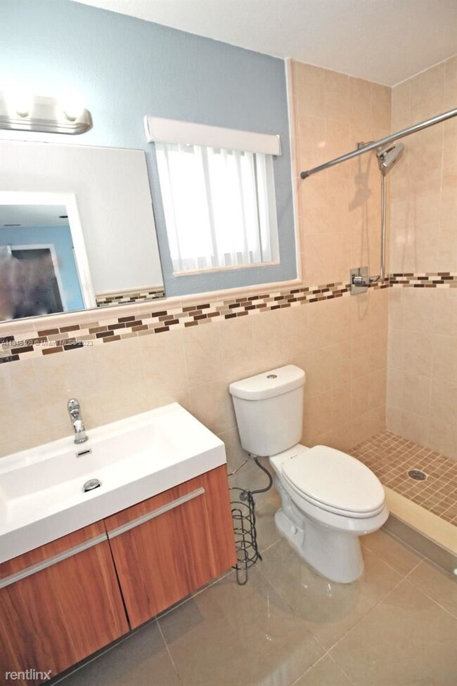 Foto del edificio - 3 br, 2.5 bath House - 8141 SW 203rd St # ...