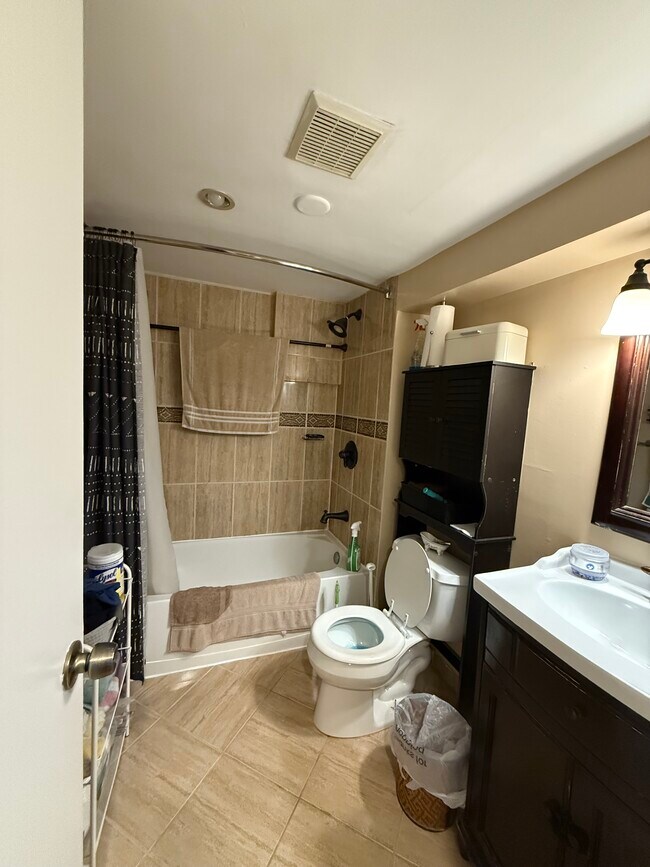 Foto del edificio - 1425 Allison St NW
