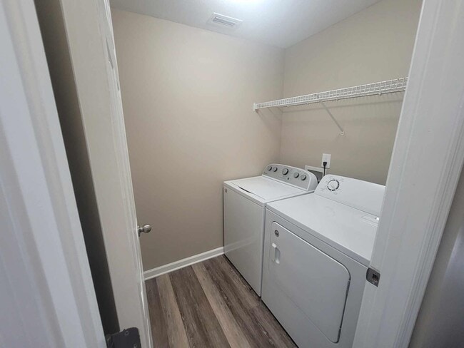 Foto del edificio - 1080 Bella Vista Blvd