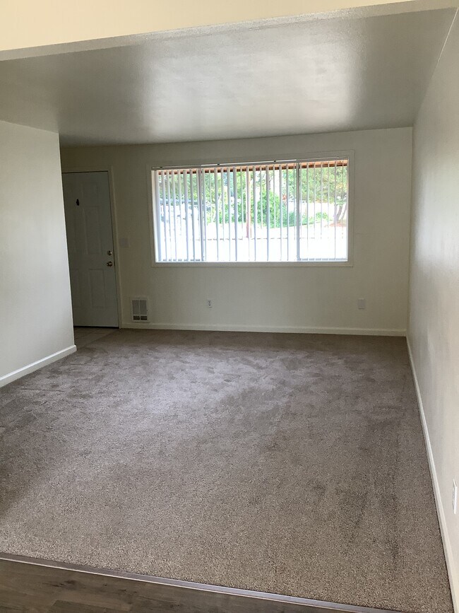 214 S French Ave, Arlington, WA 98223 Townhome Rentals in Arlington