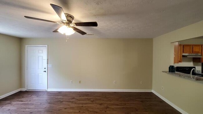 Building Photo - 1105 Micha Way