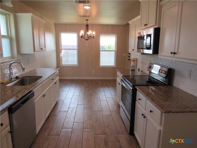 Foto del edificio - 202 E Avenue H