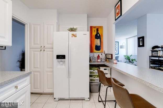 Foto principal - 7111 Park Heights Ave