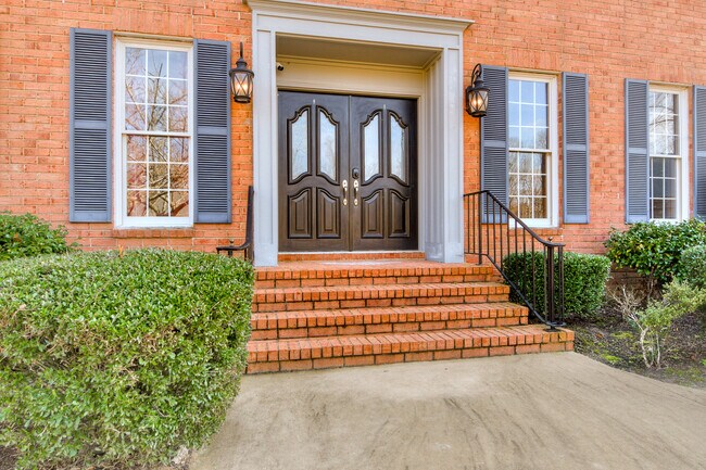 Foto del edificio - 4117 Knollcrest Cir N