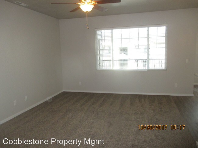 Building Photo - 1682 N Madderlake Ave